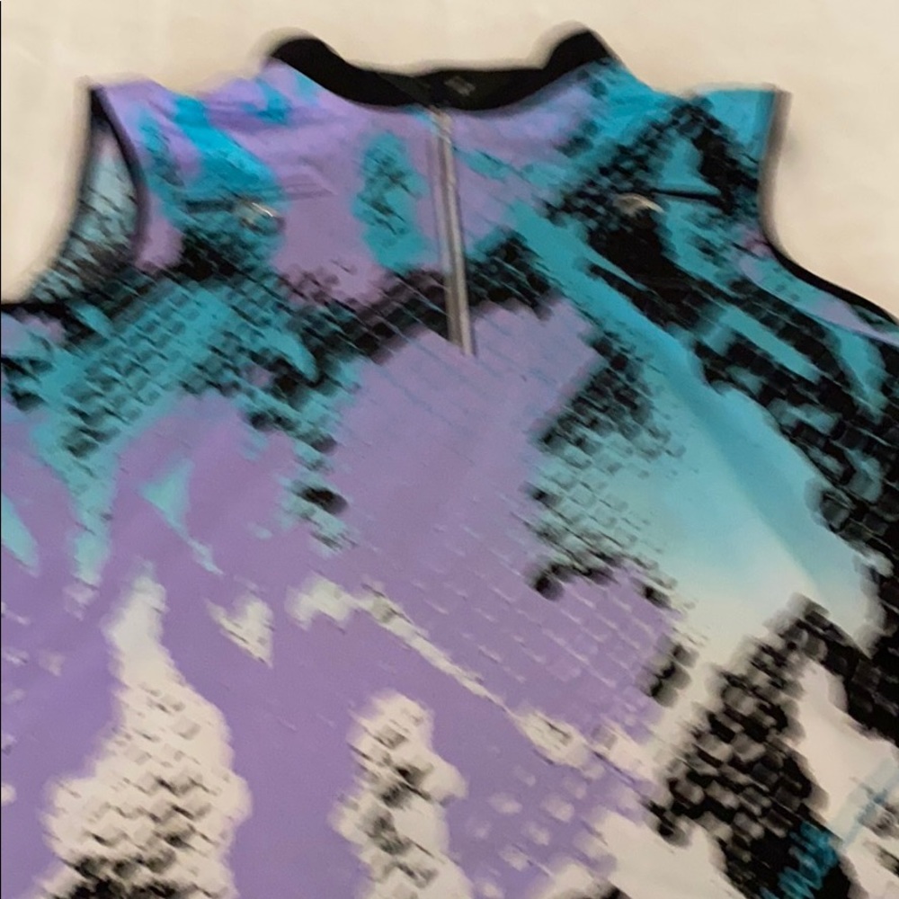 Women’s quarter zip golf shirt